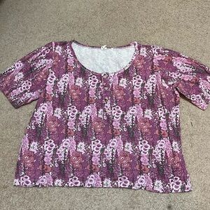 Kate Quinn Women’s Hollyhock Boxy Tee